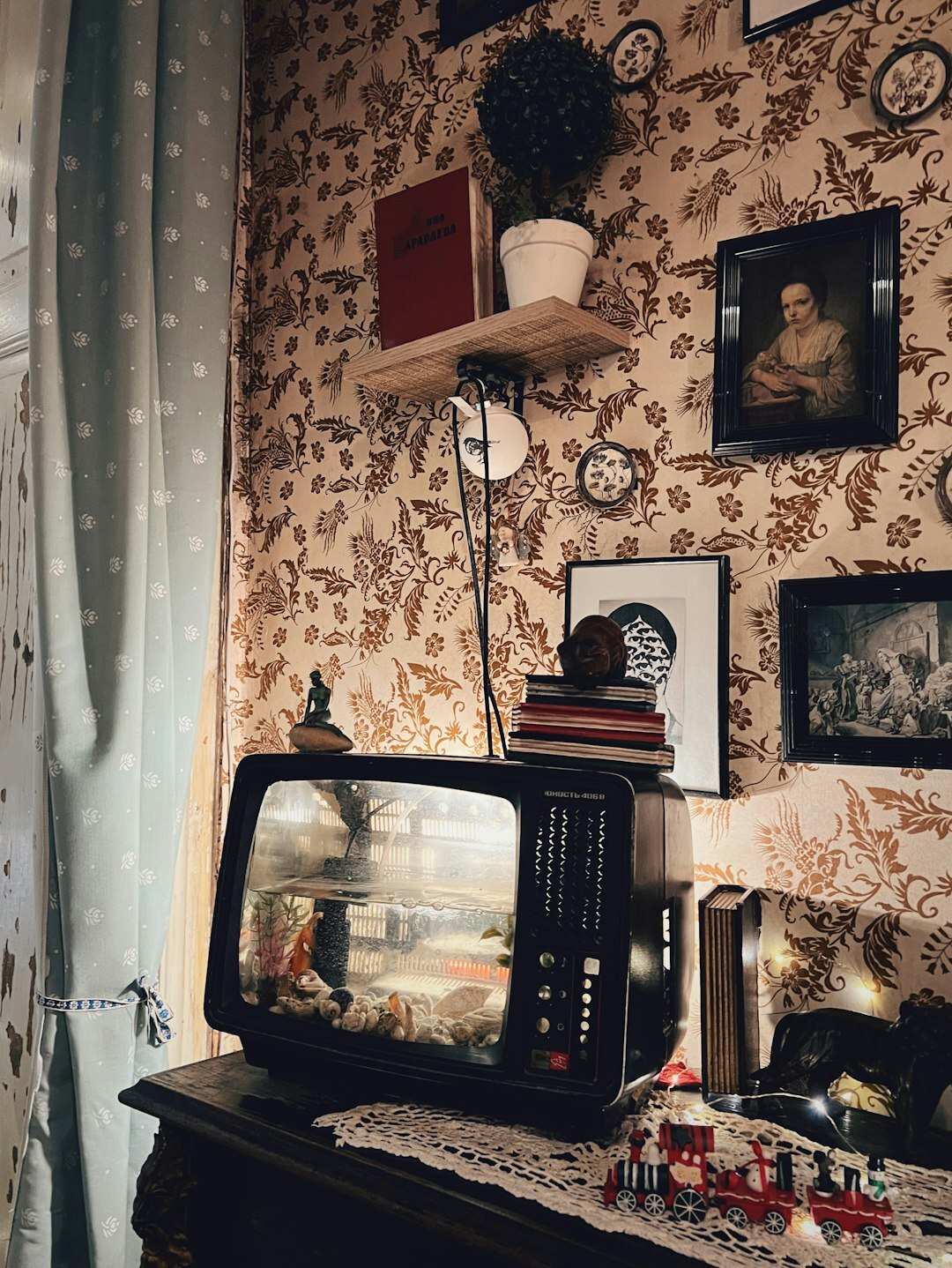 family old tv time